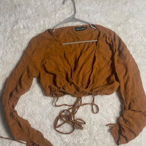 PRETTYLITTLETHINGS Crop Top